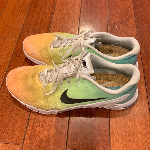 nike metcon lagoon pulse